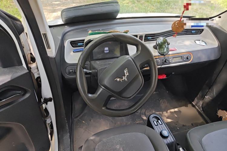 Used Wuling Hongguang MINIEV 2020 Enjoyment Model Lithium Iron Phosphate Steering Wheel