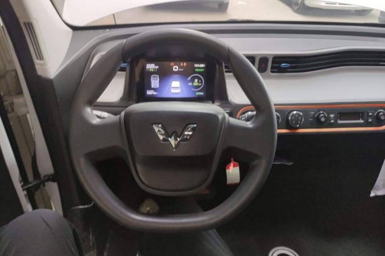 Used Wuling Hongguang MINIEV 2020 Freedom Version Lithium Iron Phosphate Steering Wheel