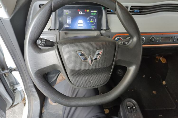 Used Wuling Hongguang MINIEV 2020 Lite Version Lithium Iron Phosphate Steering Wheel