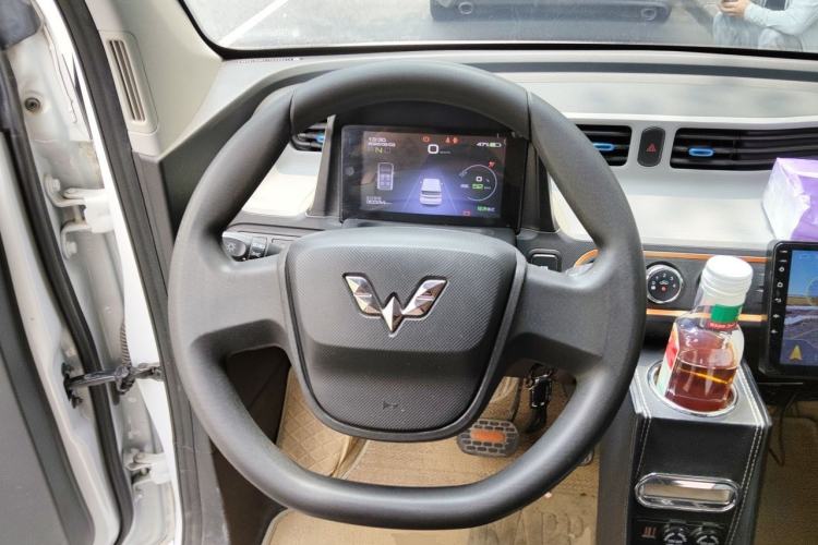 Used Wuling Hongguang MINIEV 2020 Zizai Version Lithium-NMC Steering Wheel