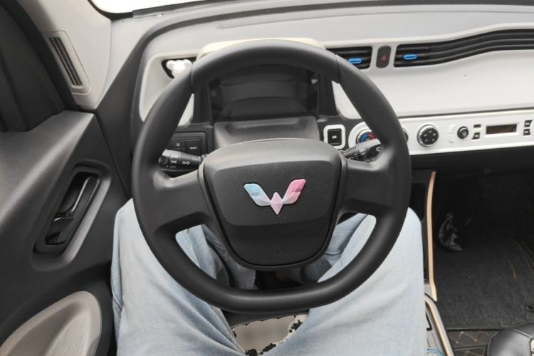 Used Wuling Hongguang MINIEV 2020 Enjoy Edition Lithium-Ion Battery Steering Wheel