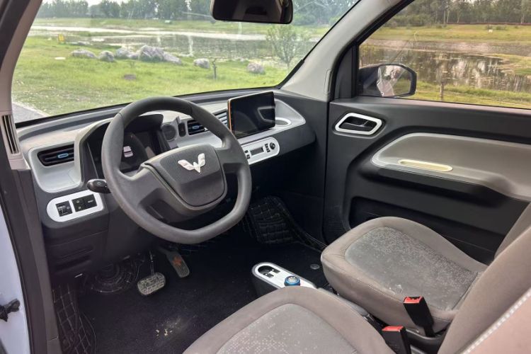 Used Wuling Hongguang MINIEV 2020 Enjoyment Model Lithium Iron Phosphate Steering Wheel