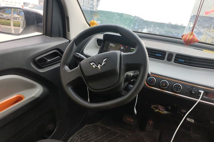 Used Wuling Hongguang MINIEV 2020 Enjoy Edition Lithium-Ion Battery Steering Wheel