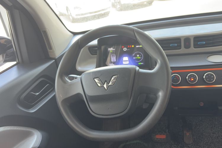 Used Wuling Hongguang MINIEV 2020 Freedom Version Lithium Iron Phosphate Steering Wheel