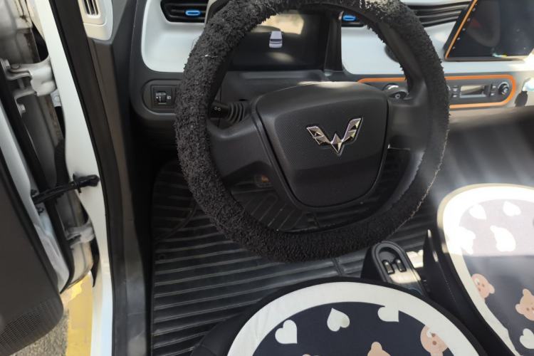 Used Wuling Hongguang MINIEV 2020 Freedom Version Lithium Iron Phosphate Steering Wheel