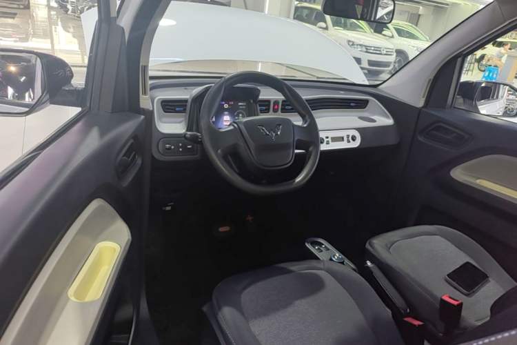Used Wuling Hongguang MINIEV 2020 Enjoyment Model Lithium Iron Phosphate Steering Wheel