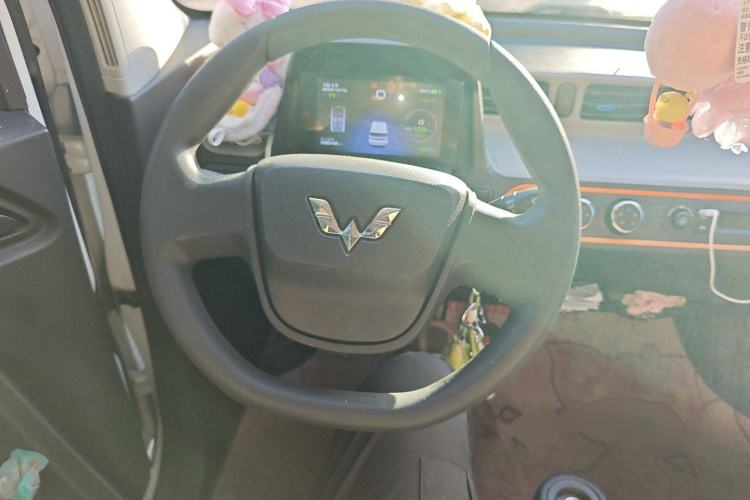 Used Wuling Hongguang MINIEV 2020 Enjoyment Model Lithium Iron Phosphate Steering Wheel