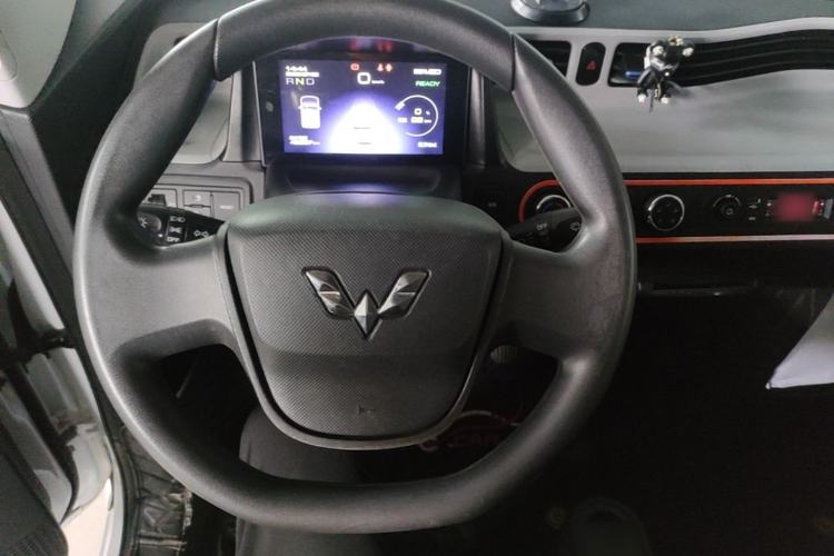 Used Wuling Hongguang MINIEV 2020 Enjoyment Model Lithium Iron Phosphate Steering Wheel