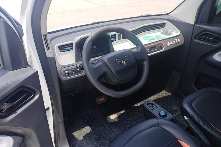 Used Wuling Hongguang MINIEV 2020 Freedom Version Lithium Iron Phosphate Steering Wheel