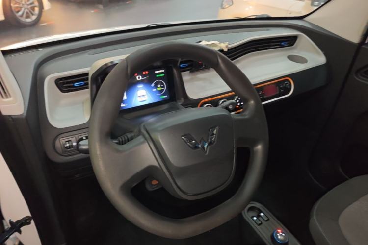 Used Wuling Hongguang MINIEV 2020 Freedom Version Lithium Iron Phosphate Steering Wheel