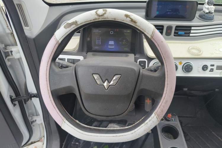Used Wuling Hongguang MINIEV 2020 Freedom Version Lithium Iron Phosphate Steering Wheel