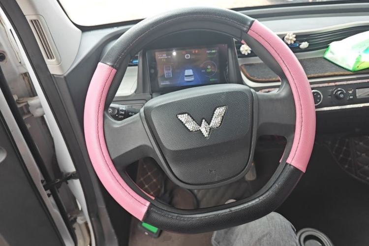 Used Wuling Hongguang MINIEV 2020 Freedom Version Lithium Iron Phosphate Steering Wheel
