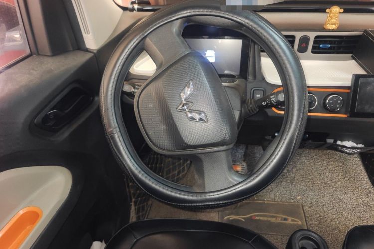 Used Wuling Hongguang MINIEV 2020 Freedom Version Lithium Iron Phosphate Steering Wheel