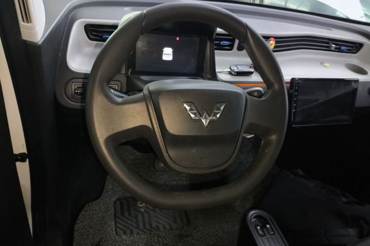 Used Wuling Hongguang MINIEV 2020 Enjoyment Model Lithium Iron Phosphate Steering Wheel