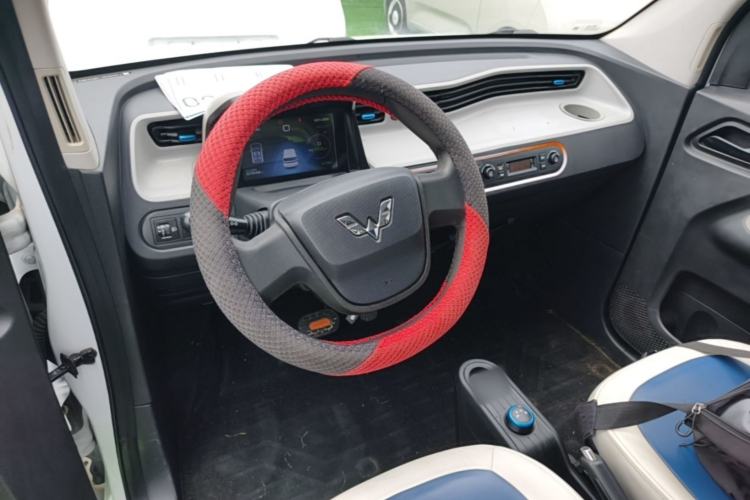 Used Wuling Hongguang MINIEV 2020 Enjoyment Model Lithium Iron Phosphate Steering Wheel