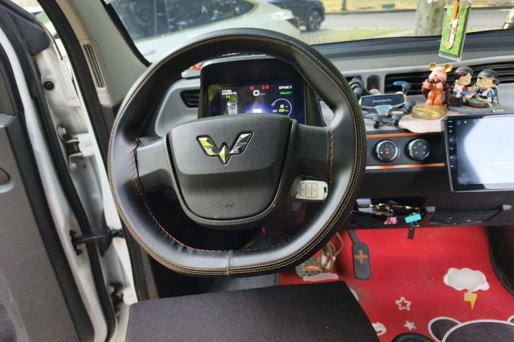 Used Wuling Hongguang MINIEV 2020 Enjoyment Model Lithium Iron Phosphate Steering Wheel