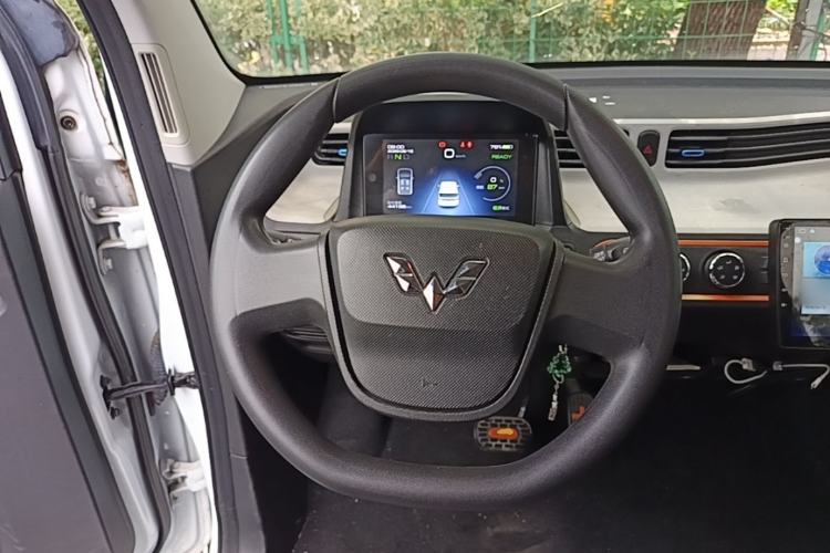 Used Wuling Hongguang MINIEV 2020 Zizai Version Lithium-NMC Steering Wheel