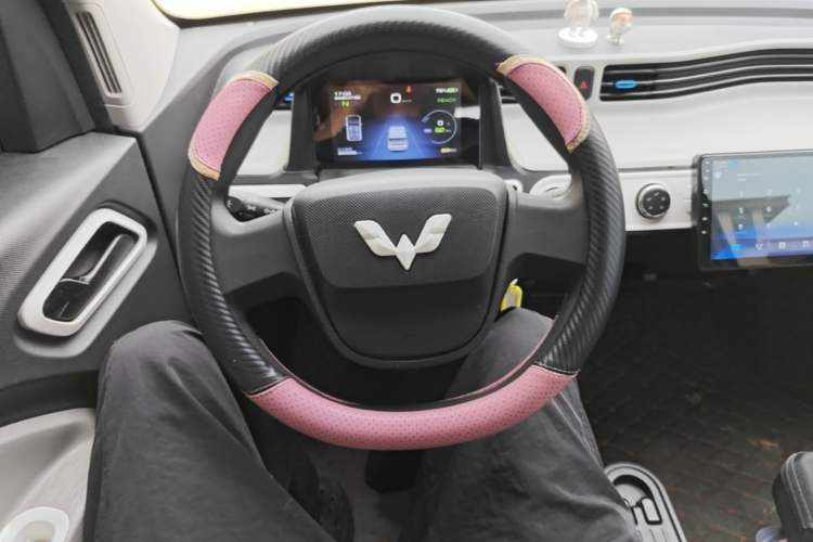 Used Wuling Hongguang MINIEV 2020 Freedom Version Lithium Iron Phosphate Steering Wheel