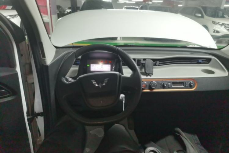 Used Wuling Hongguang MINIEV 2020 Freedom Version Lithium Iron Phosphate Steering Wheel