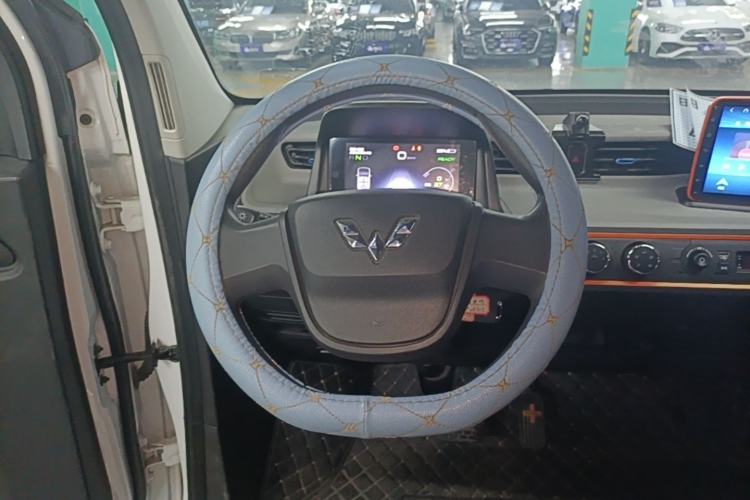 Used Wuling Hongguang MINIEV 2020 Zizai Version Lithium-NMC Steering Wheel