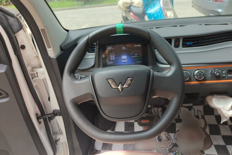 Used Wuling Hongguang MINIEV 2020 Enjoyment Model Lithium Iron Phosphate Steering Wheel