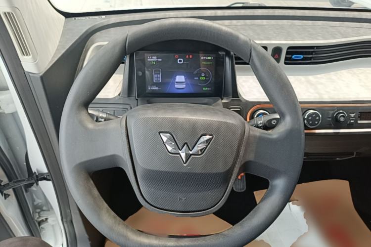 Used Wuling Hongguang MINIEV 2020 Zizai Version Lithium-NMC Steering Wheel