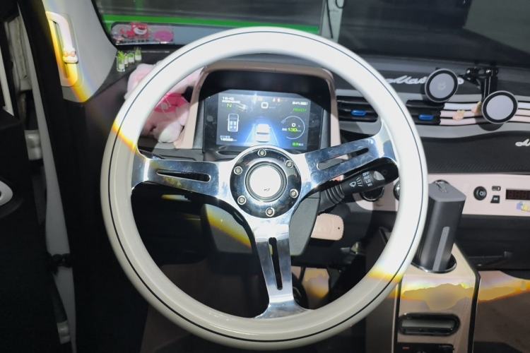 Used Wuling Hongguang MINIEV 2020 Enjoyment Model Lithium Iron Phosphate Steering Wheel