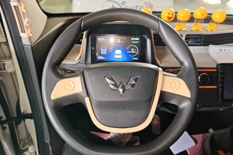 Used Wuling Hongguang MINIEV 2020 Enjoyment Model Lithium Iron Phosphate Steering Wheel