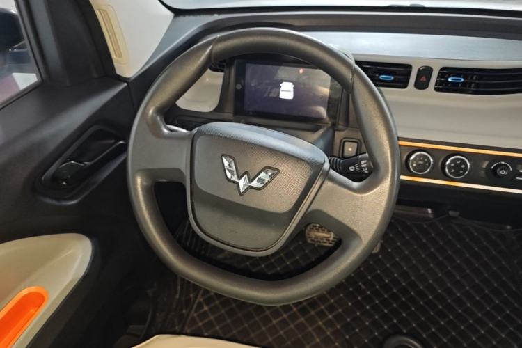 Used Wuling Hongguang MINIEV 2020 Enjoy Edition Lithium-Ion Battery Steering Wheel