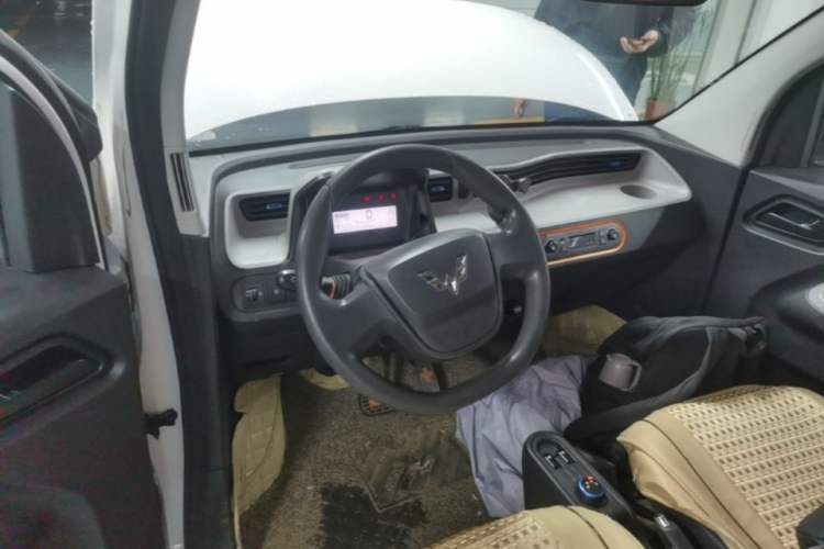 Used Wuling Hongguang MINIEV 2020 Freedom Version Lithium Iron Phosphate Steering Wheel