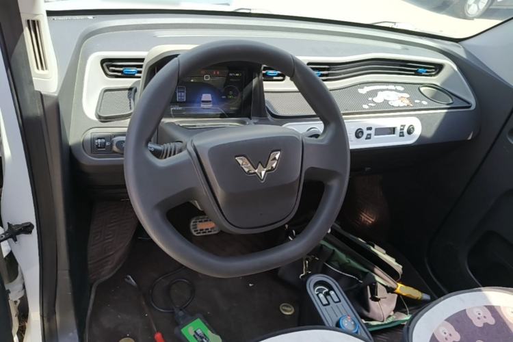 Used Wuling Hongguang MINIEV 2020 Enjoyment Model Lithium Iron Phosphate Steering Wheel