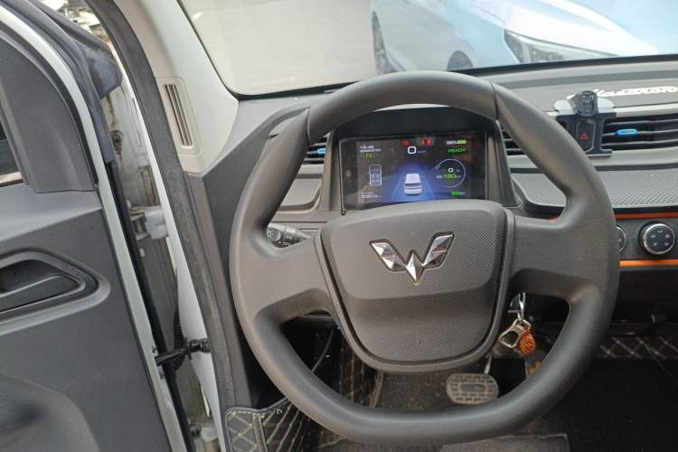 Used Wuling Hongguang MINIEV 2020 Enjoy Edition Lithium-Ion Battery Steering Wheel
