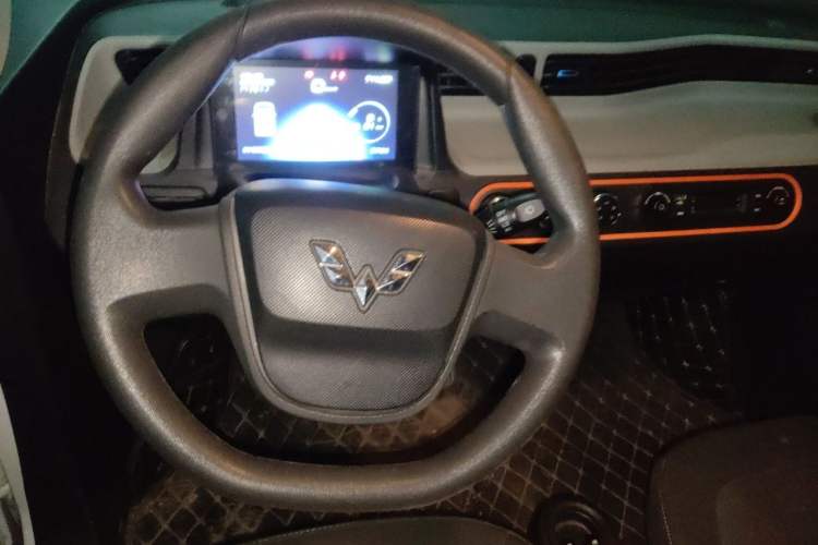 Used Wuling Hongguang MINIEV 2020 Freedom Version Lithium Iron Phosphate Steering Wheel