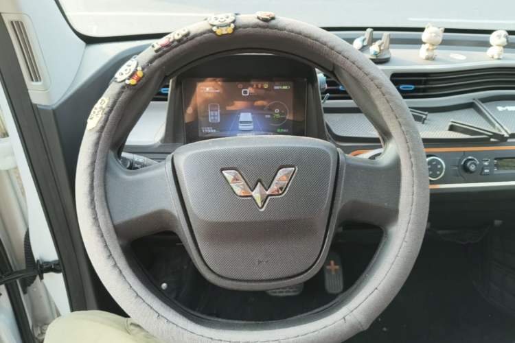Used Wuling Hongguang MINIEV 2020 Freedom Version Lithium Iron Phosphate Steering Wheel