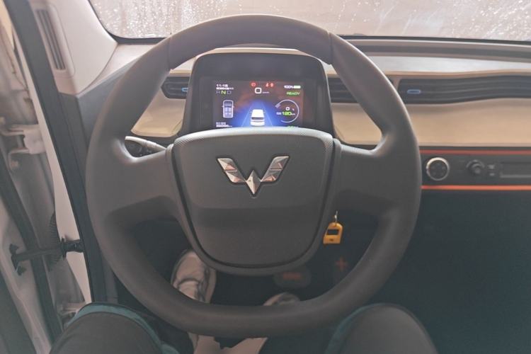 Used Wuling Hongguang MINIEV 2020 Easy Version Lithium-Ion Battery Steering Wheel