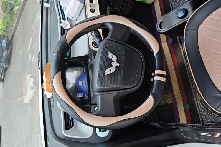 Used Wuling Hongguang MINIEV 2020 Freedom Version Lithium Iron Phosphate Steering Wheel