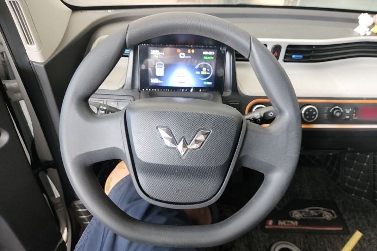 Used Wuling Hongguang MINIEV 2020 Freedom Version Lithium Iron Phosphate Steering Wheel