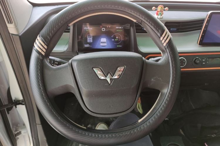 Used Wuling Hongguang MINIEV 2020 Enjoyment Model Lithium Iron Phosphate Steering Wheel