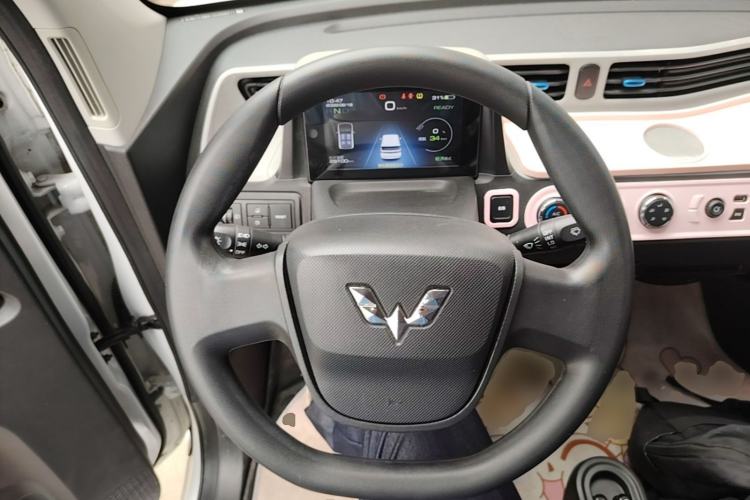Used Wuling Hongguang MINIEV 2020 Freedom Version Lithium Iron Phosphate Steering Wheel