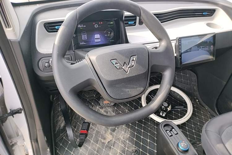 Used Wuling Hongguang MINIEV 2020 Zizai Version Lithium-NMC Steering Wheel