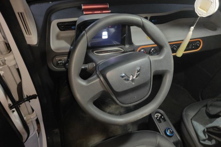 Used Wuling Hongguang MINIEV 2020 Freedom Version Lithium Iron Phosphate Steering Wheel