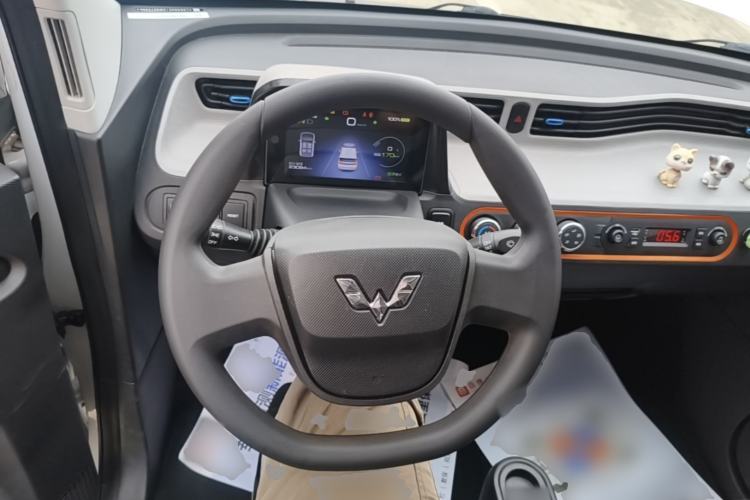 Used Wuling Hongguang MINIEV 2020 Enjoyment Model Lithium Iron Phosphate Steering Wheel