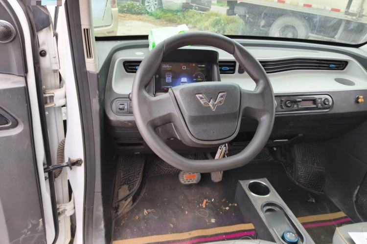 Used Wuling Hongguang MINIEV 2020 Enjoyment Model Lithium Iron Phosphate Steering Wheel