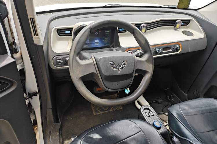 Used Wuling Hongguang MINIEV 2020 Freedom Version Lithium Iron Phosphate Steering Wheel