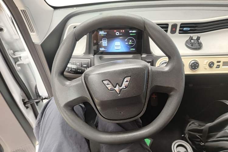 Used Wuling Hongguang MINIEV 2020 Freedom Version Lithium Iron Phosphate Steering Wheel