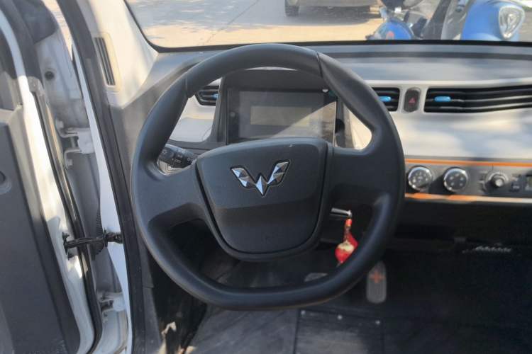 Used Wuling Hongguang MINIEV 2020 Lite Version Lithium Iron Phosphate Steering Wheel
