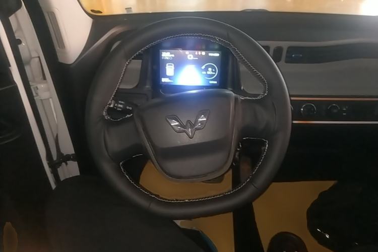 Used Wuling Hongguang MINIEV 2020 Freedom Version Lithium Iron Phosphate Steering Wheel