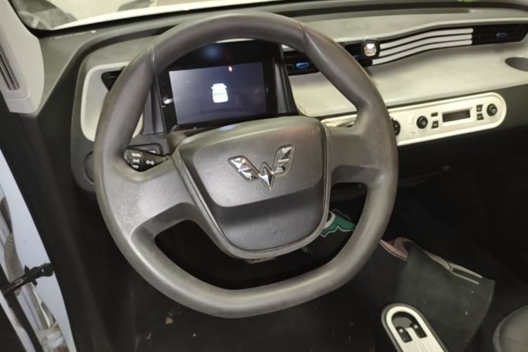 Used Wuling Hongguang MINIEV 2020 Freedom Version Lithium Iron Phosphate Steering Wheel