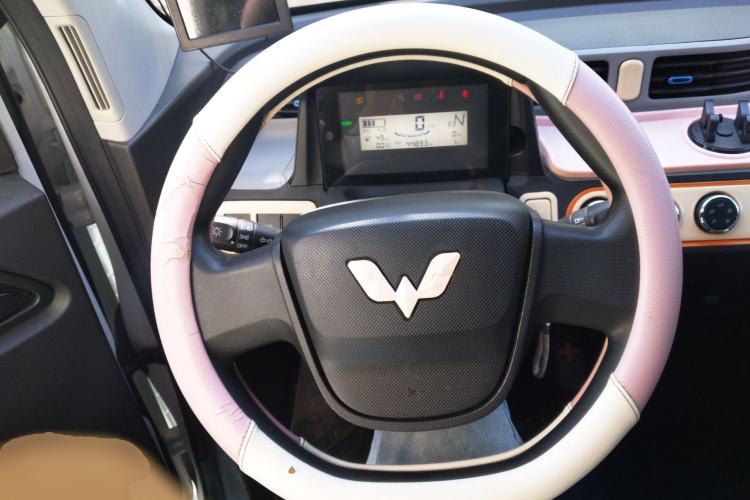 Used Wuling Hongguang MINIEV 2020 Lite Version Lithium Iron Phosphate Steering Wheel