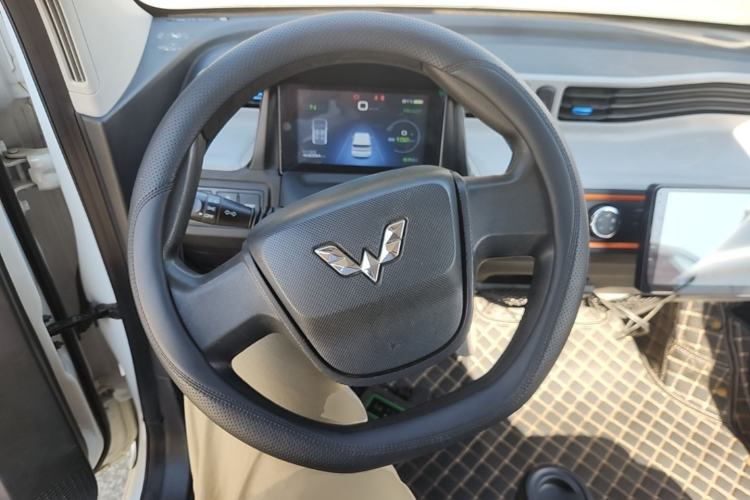Used Wuling Hongguang MINIEV 2020 Enjoy Edition Lithium-Ion Battery Steering Wheel